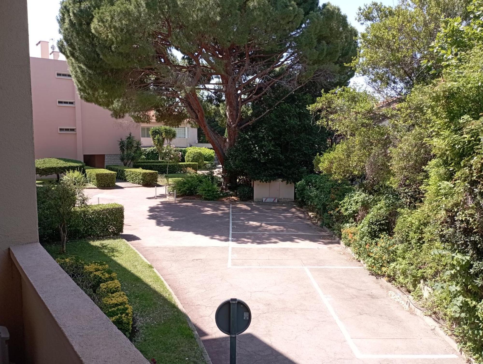 Bel Appartement Bord De Mer A St Cyr Sur Mer Saint-Cyr-sur-Mer Exterior photo